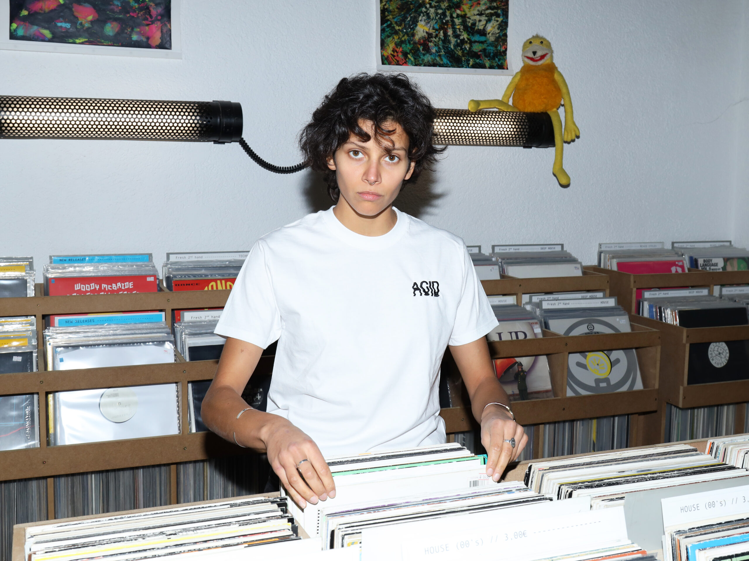 ACID_T_white_Slider_quer
